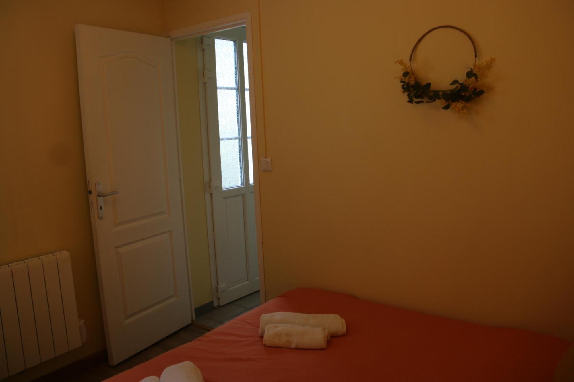 Maison Au Calme 2 Chambres Centre De Кан Екстериор снимка